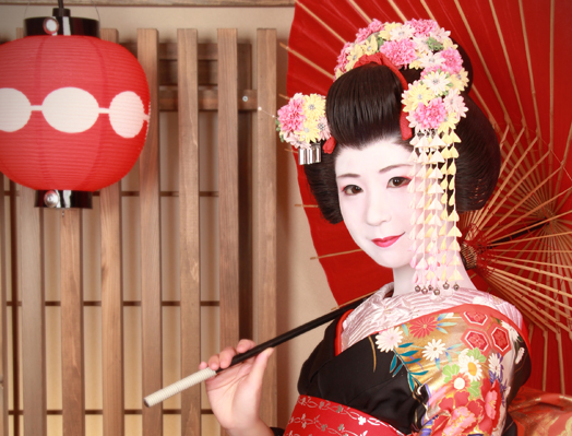 京都で舞妓体験とお悩みの方へ～まずは舞子と花魁の違いを知ろう～